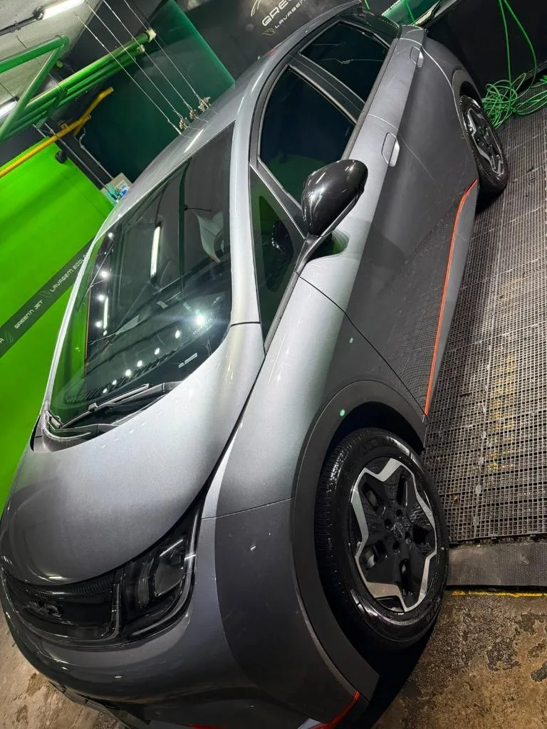 BYD elétrico com película nano cerâmica de altíssima rejeição térmica e UV