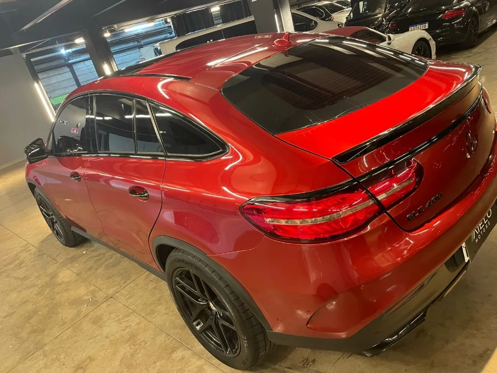 Vidros traseiros de Mercedes GLE com aplicação de película de controle térmico e privacidade